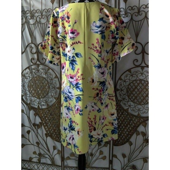 Women‎ Size 14 Isaac Mizrahi Womens Yellow Floral Short - Picture 3 of 11